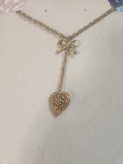1928 Marked Heart And Bow Dangle Necklace 17 Inches