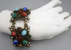 UNUSUAL SELRO / SELINI GOLDTONE JEWELED CABOCHON BRACELET & EARRINGS SET