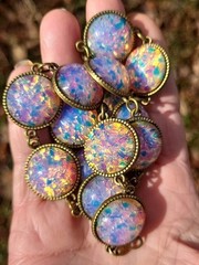 SALE! VINTAGE OPAL FOIL MILKY LILAC GLASS CABACHON STATION NECKLACE SET HEAVY