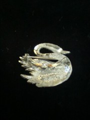 Vintage GERRYS Textured Silver-toned Swan Markasite Eye Brooch