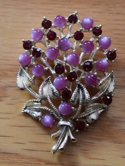VTG STAR Floral Bouquet Pin Brooch Red & Pink Rhinestones Stones Flowers Leaves