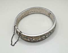 Vintage Sterling Silver Floral Engraved Hinge Bangle Bracelet Safety Chain 21.5g