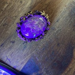 BLUE PURPLE IRRDESCENT SAPHIRET COLOR CABOCHON FOILED ART GLASS METAL PINCHBECK