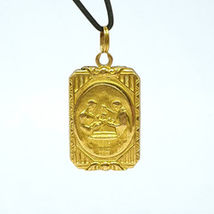 Antique Pendant Religious Medal on 18kt Gold of ” Baptism ” – 595