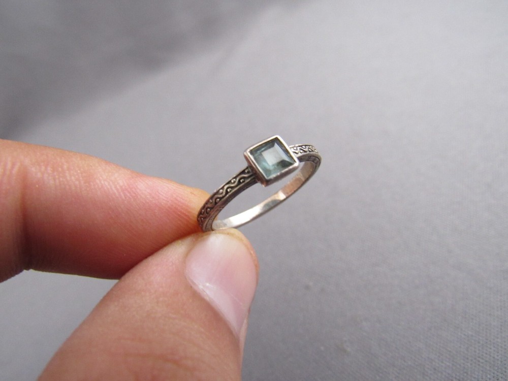 VINTAGE BASK STERLING PRINCESS CUT BLUE TOPAZ SOLITAIRE COCKTAIL BOX BAND RING