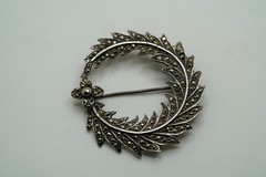 Vintage Celtic Sterling Silver Marcasite Wreath Brooch 4.5cm JB42