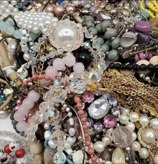 Vintage to Now Jewelry Estate Lot 1 Lbs