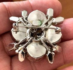 STUNNING 1968 CHRISTIAN DIOR – GERMANY PEARLS & RHINESTONES PIN
