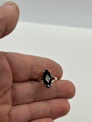 vintage 10K yellow Gold RING marquise black Onyx w DIAMOND accent band 2.4g 4.25