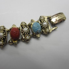 Vintage Egyptian Revival Bracelet Scarab Simulated Pearl CLASP METAL WEAR