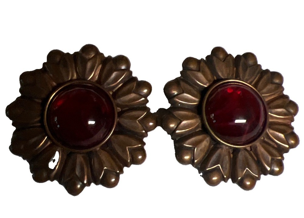 Vintage Baer SF Copper Tone Round Earrings Clip On Red Center Pre-Owned