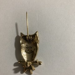 Bird Owl Yellow Green Enamel Rhinestone LIZ CLAIBORNE Vintage Gold Brooch M-6992