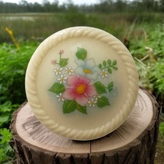 Avon Spring Bouquet Floral Brooch Pin Ceramic Flower Cottage Garden Porcelain