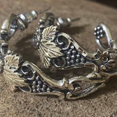 VTG Sterling Wheeler WM Co Black Hills Design Rose Leaves Hoop Stud Earrings