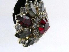 Vintage Hobe Red and White Clear Rhinestone Clip on Earrings 7/8 Inch Diameter