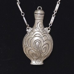 Estate Vtg Sign GOLDETTE Large Pewter Dragon Faux Perfume Bottle Chain Necklace