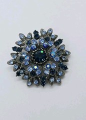 Starburst Flower Brooch Blue Crystals Rhinestone 2 in Vintage Gun Metal 3D
