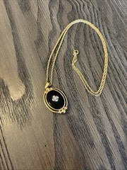 Vtg Avon Necklace 1983 Victorian Reversible Pendant Faux Black Onyx 21 in Chain