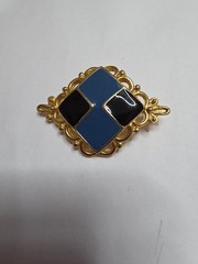 Vintage 1970s 1980s Enamel On Goldtone Metal 1.75″