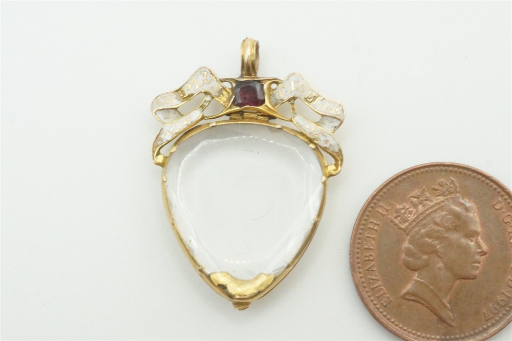 GEORGIAN 15K GOLD ENAMEL ROCK CRYSTAL LOVE HEART LOCKET c1770