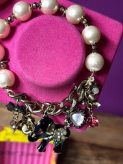 Betsey Johnson Charm Bracelet – Gold Tone Pearl Elephant, Bows, Hearts NIB