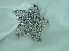 Vintage 80’s Silver Tone Sparkling Jet Hematite Rhinestone Flower Brooch 595jl0