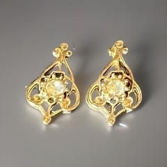 Pierced Earrings. Unknown Metal And Or Stones Gold Tone And Yellow Center Stone