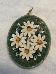 Vintage Italy Micro Mosaic Flower Oval Pin Brooch White and Green
