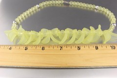 VINTAGE 60’S YELLOW PLASTIC LUCITE BEAD DROP BIB BEAD NECKLACE