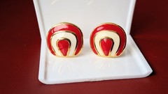 Vintage Red White Off Cream Enamel Gold Tone Clip 1″ Bold Horseshoe Earrings