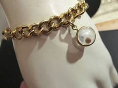 Vintage Gold Tone Curb Link Bracelet w/Small Mustard Seed Charm 7″