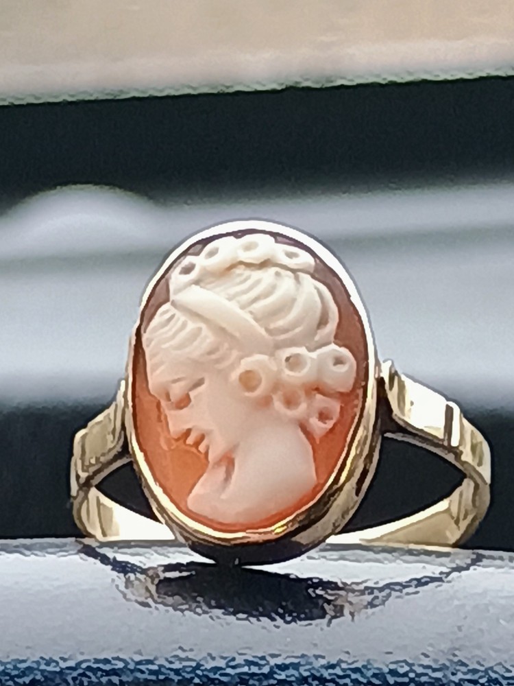 Vintage European Cameo Kt14 Gold Ring Size 6