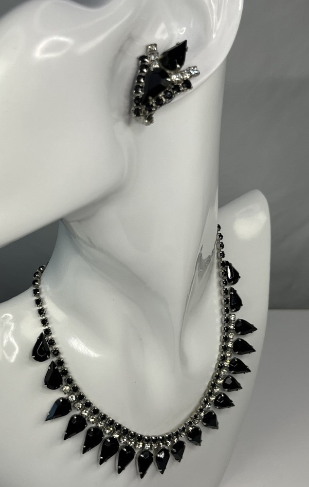 Vintage Black Faceted, Glass/Stone Necklace & Clip-On Earring Set. 1940s-1950s.￼