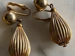 Vintage Jewelry lot goldtone earrings 14 pairs hoop box stars dangle