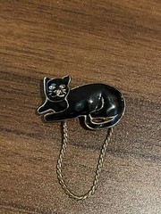 Vintage Enamel Black Cat Gold-Tone Brooch Gold Accents