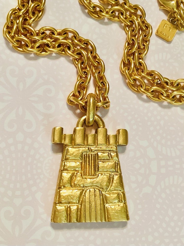 FT Paris High End Chunky Matte Gold Tone RARE Vtg Castle Pendant Necklace 32” 💛