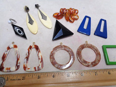 Vintage bakelite earrings lot & misc. for restore 1950 MOD 1959 ? mixed lot