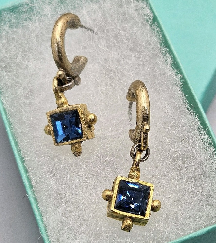 Vintage Linda Levinson Earrings Gold Tone Blue Crystal Stone Drop Pierced Post