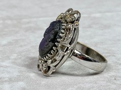 Woman’s Vintage Art Glass Cameo Ring Whiting & Davis Blue Iridescent Size 8.5