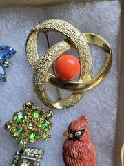 Lot of 10 Brooches/Pins Red Bird, Floral, Heart Misc # HH #18