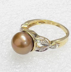 Vintage 14K Yellow Gold 9mm Cultured Pearl &.05 Tcw. Diamond Ladies Ring Sz 6