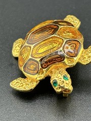 AAi Gold Tone Green Eye Rhinestone Turtle Brooch