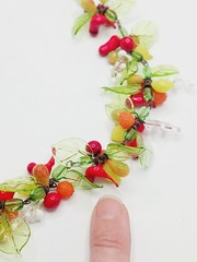 READ Vintage Italian Glass Fruit red bird leaf Salad cardinal green Necklace