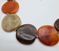 Autumn Tone Marbled Lucite Graduated Pebble Statement Necklace 36 in Vintage