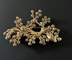 Gorgeous Vintage Red AB Rhinestone Brooch In Gold Tone With Molded Beads 3.5”