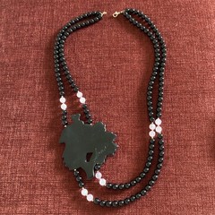 Lee Sands Mother of Pearl Parrot Double Strand Beaded Necklace Vintage 1970’s
