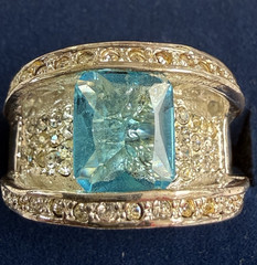 VTG. SZ.7 BLUE TOPAZ COLOR CLEAR CRYSTALSDOME COCKTAIL RING