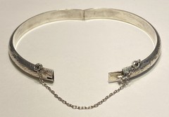 Vintage 925 Sterling Silver Hinged Bangle Bracelet 2.25″ Diameter, 8.1 grams