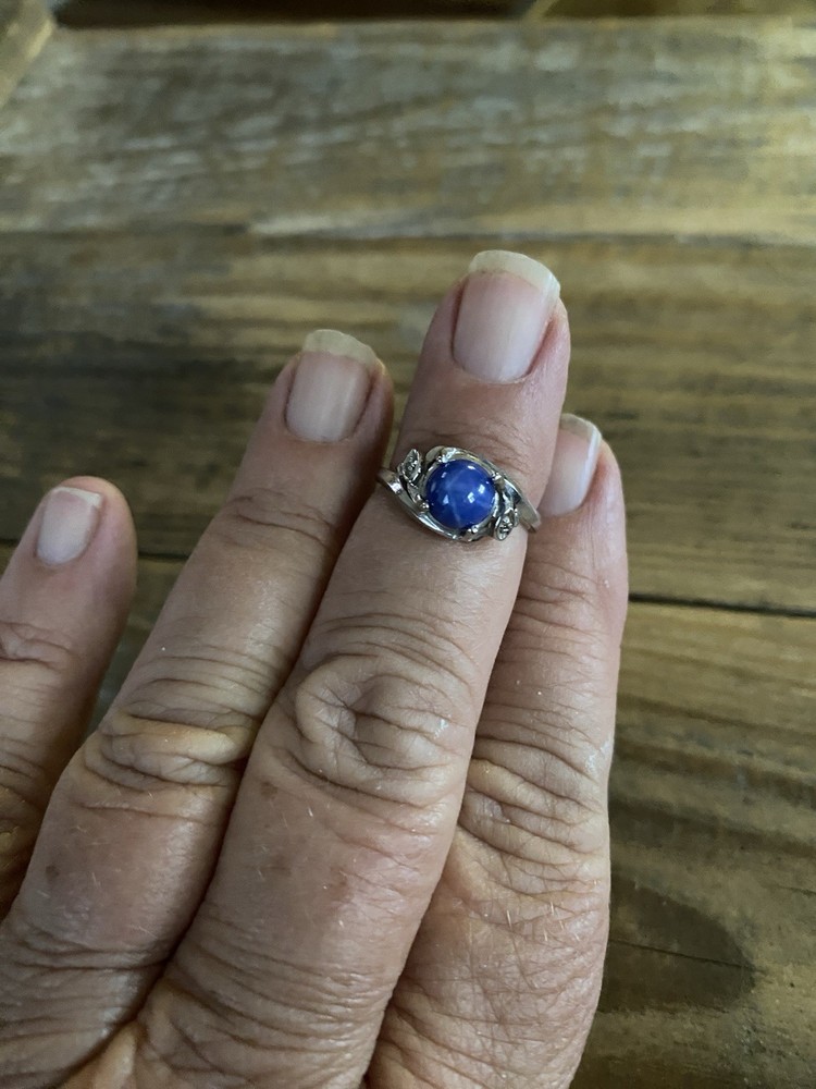 Vintage 10k White Gold Blue Lindy Star Sapphire Ring, Size 5 3/4 Diamond Chips