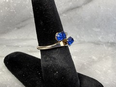 Vintage Gold Tone Blue Rhinestone Ring Size 5.5